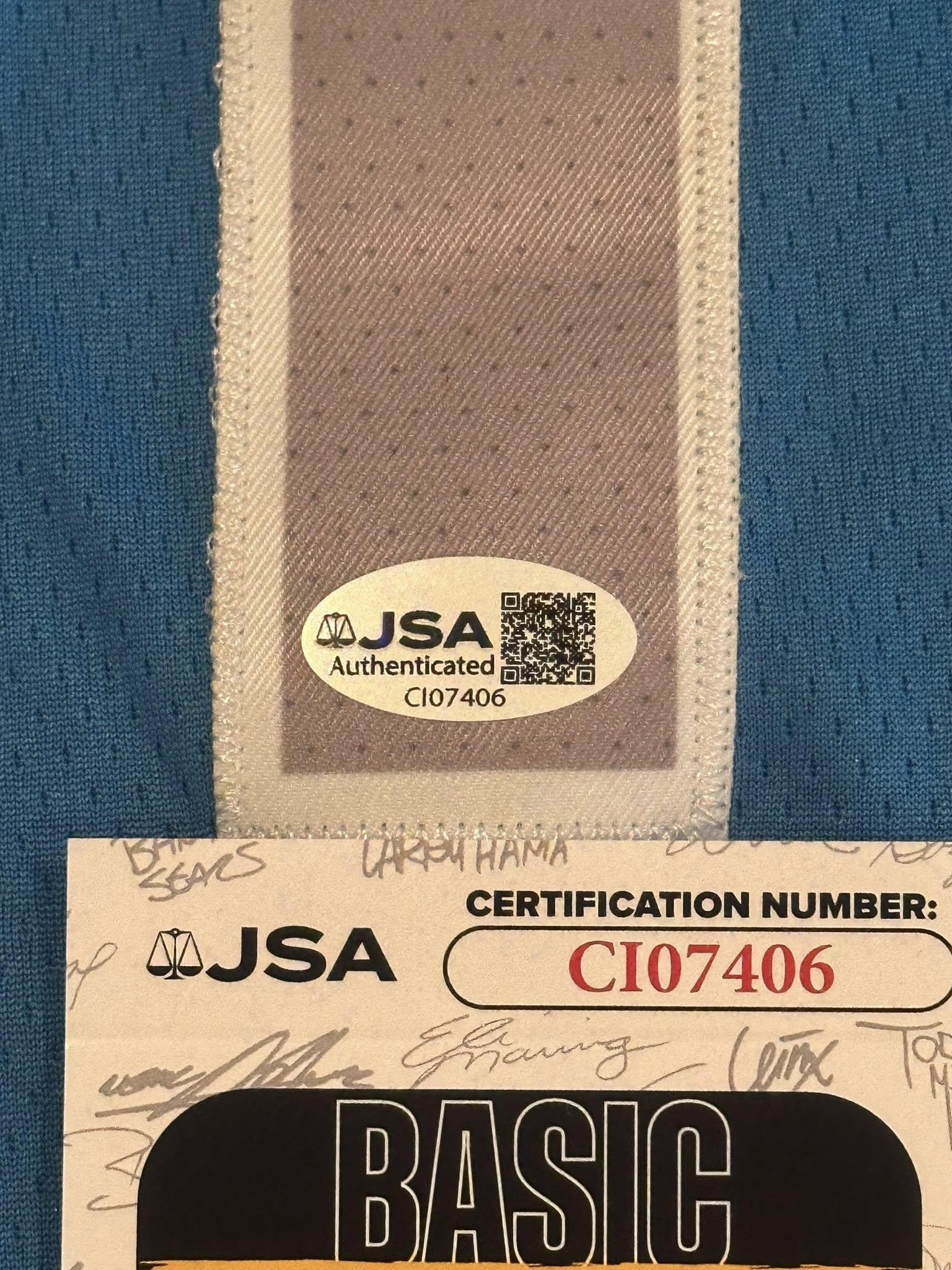 Kyrie Irving Autographed Dallas Mavericks Jersey JSA COA-Right Off The Field