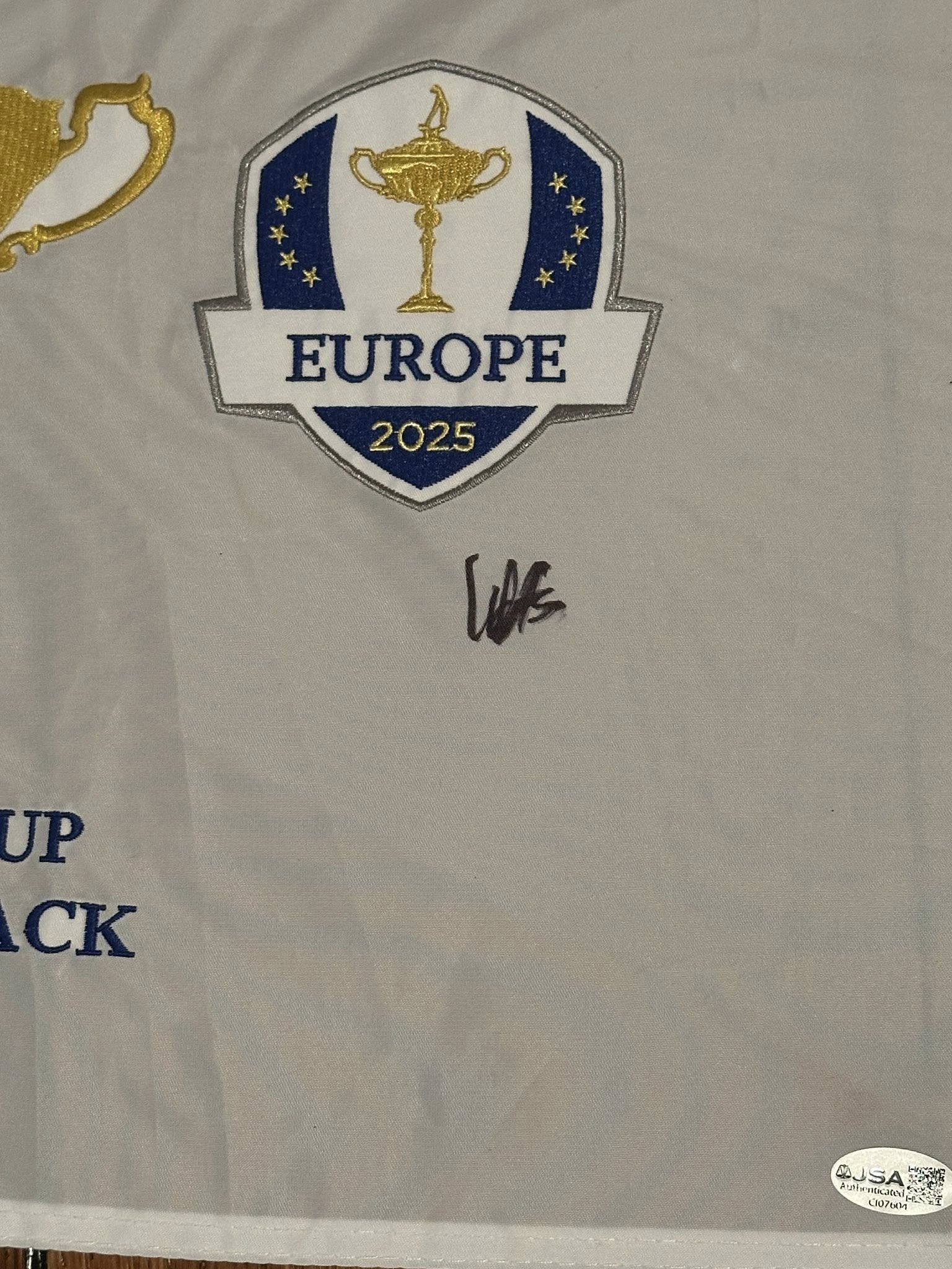Ludvig Åberg Autographed 2025 Ryder Cup Pin Flag Team Europe JSA COA-Right Off The Field