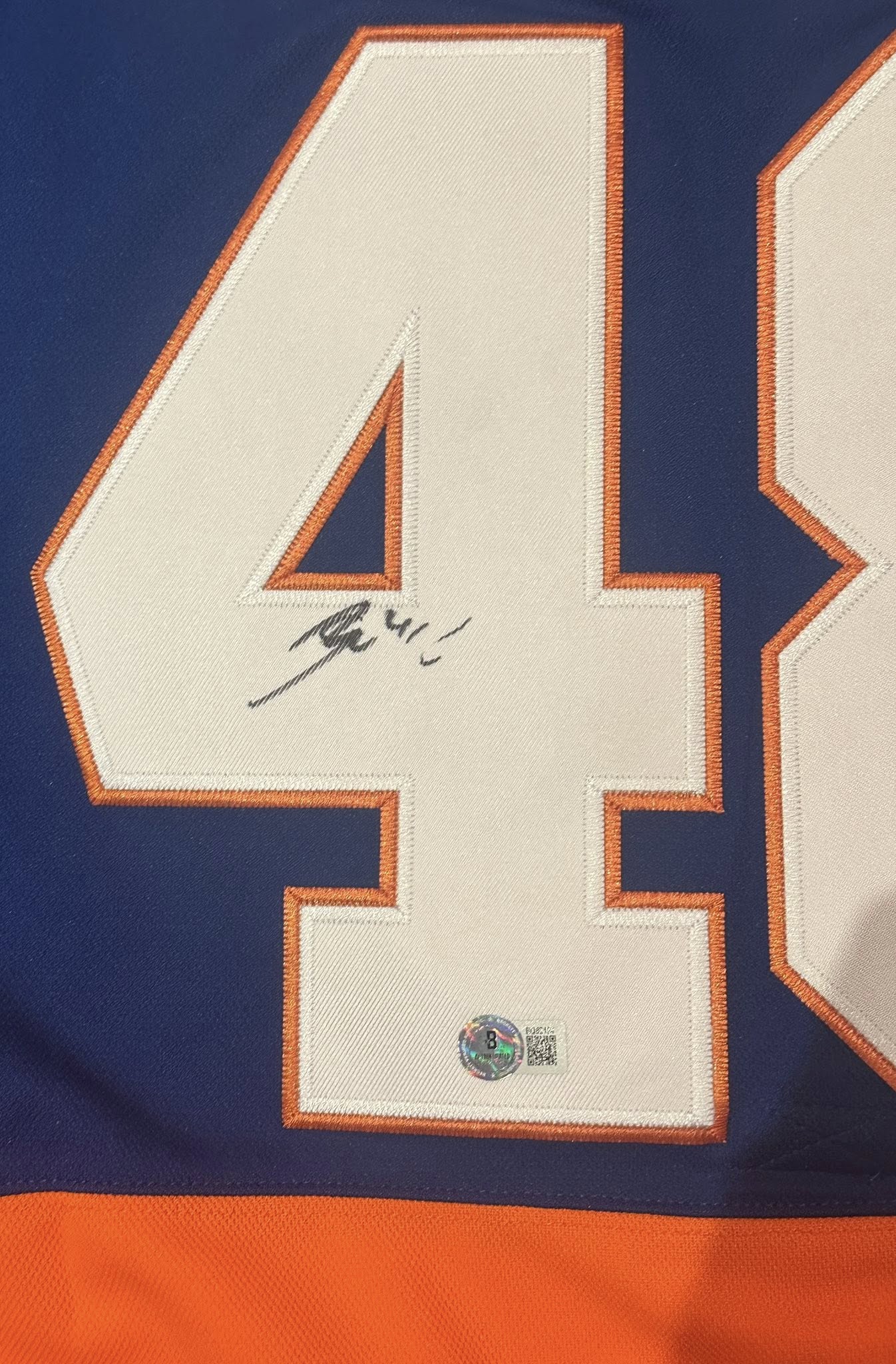 Matthew Schaefer Signed Autographed New York Islanders Jersey Beckett-Right Off The Field