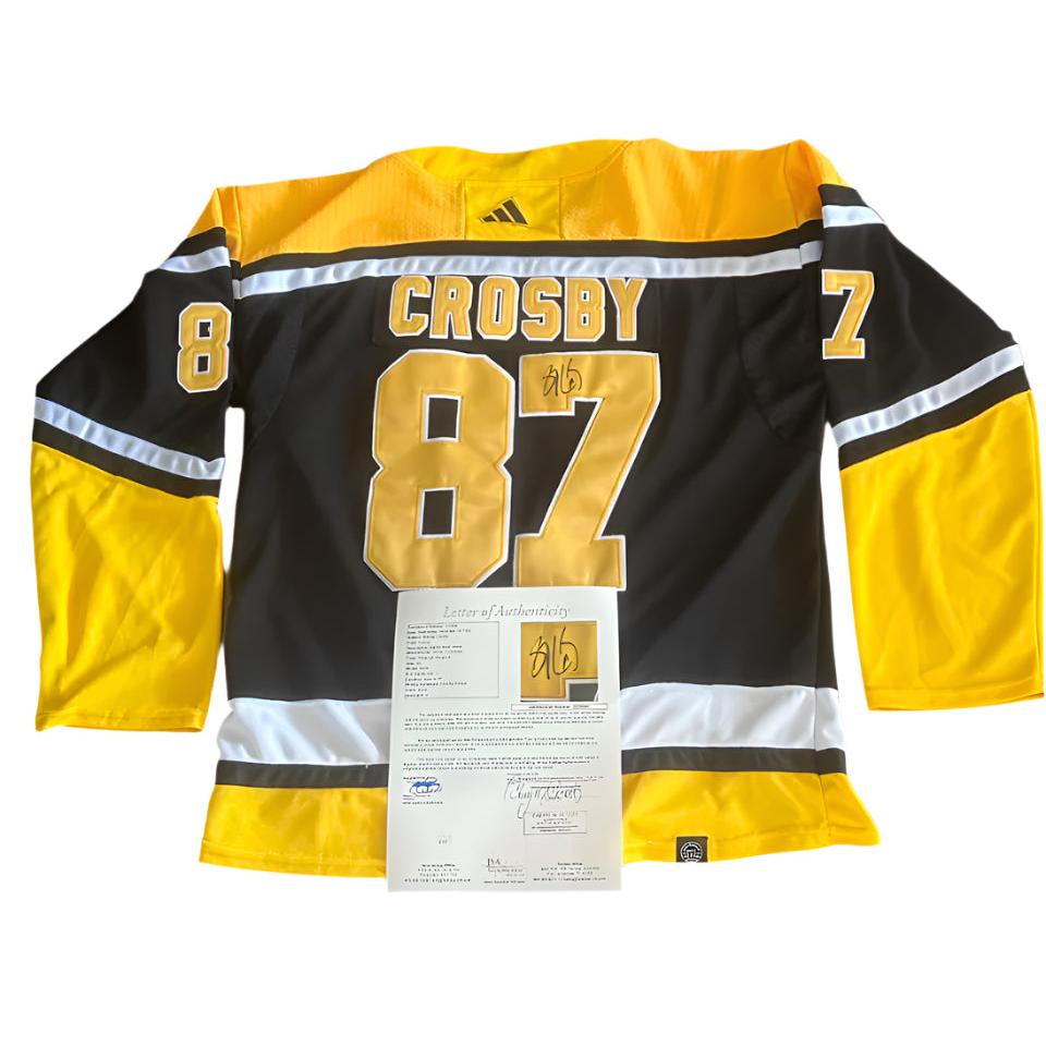 Sidney Crosby Autographed Pittsburgh Penguins Jersey JSA LOA-Right Off The Field