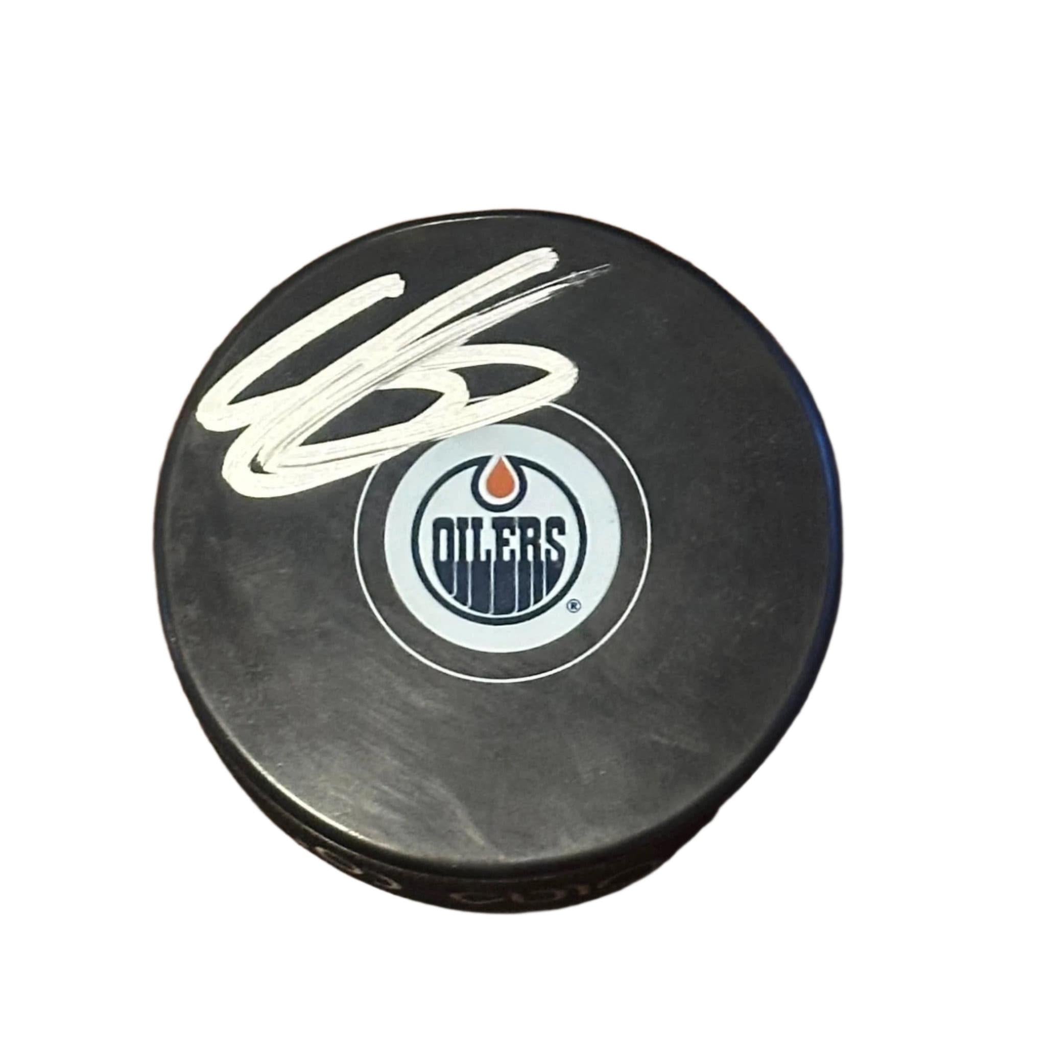 Stuart Skinner Autographed Edmonton Oilers Logo Puck-Right Off The Field