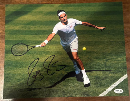 Roger Federer Autographed 11x14 Photo JSA COA