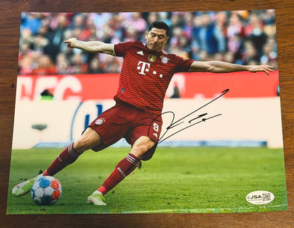 Robert Lewandowski Signed Autographed 8x10 Photo JSA COA Read Description