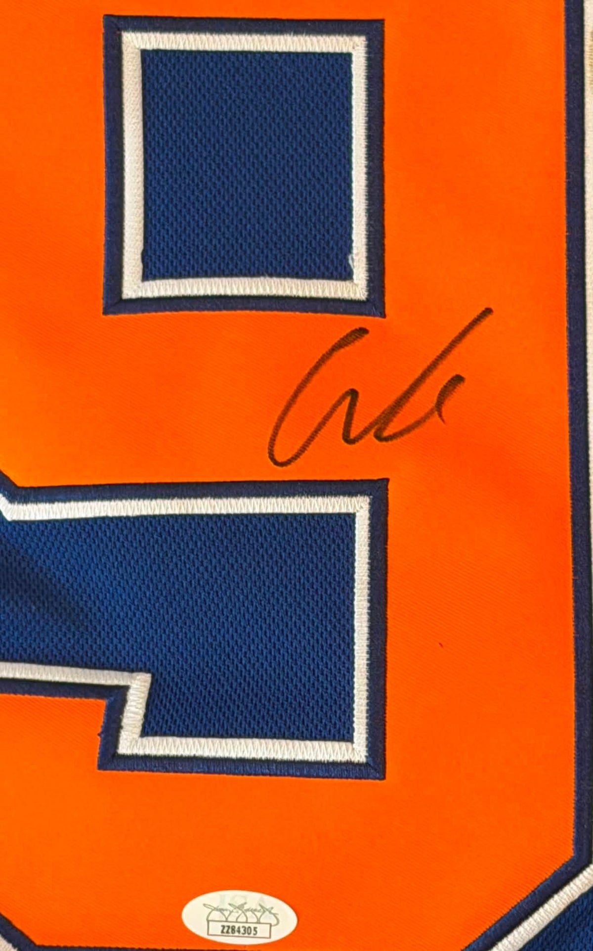Connor McDavid Signed Autographed Edmonton Oilers Jersey JSA LOA-Right Off The Field