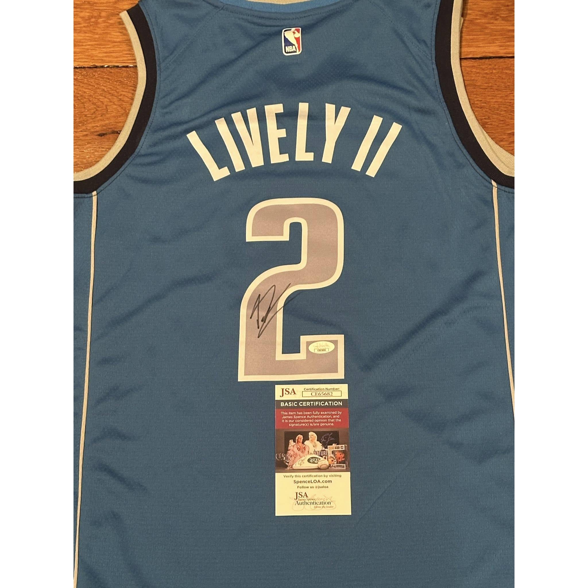 Dereck Lively II Autographed Dallas Mavericks Jersey JSA COA-Right Off The Field