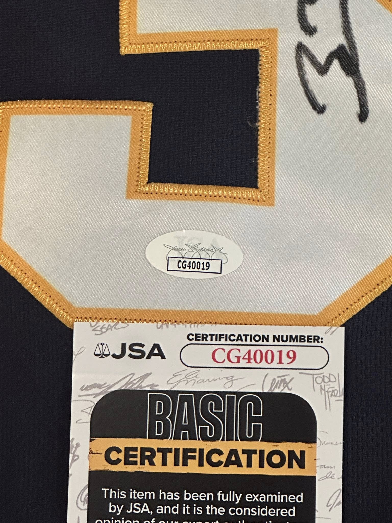 Dwyane Wade Autographed Marquette Jersey JSA COA-Right Off The Field