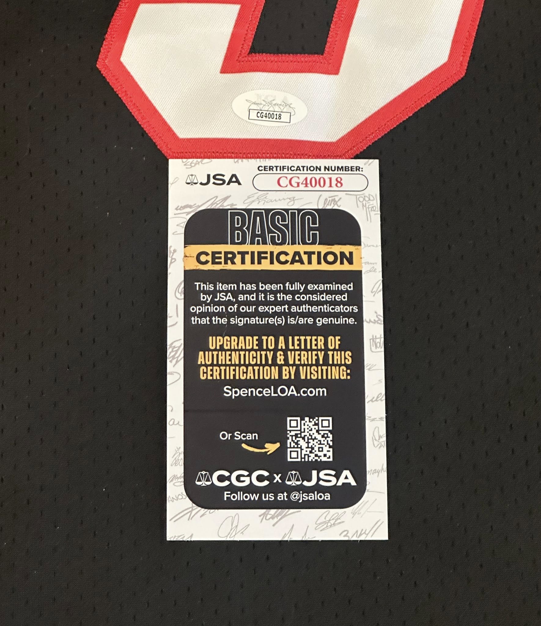 Dwyane Wade Autographed Miami Heat Jersey JSA COA-Right Off The Field
