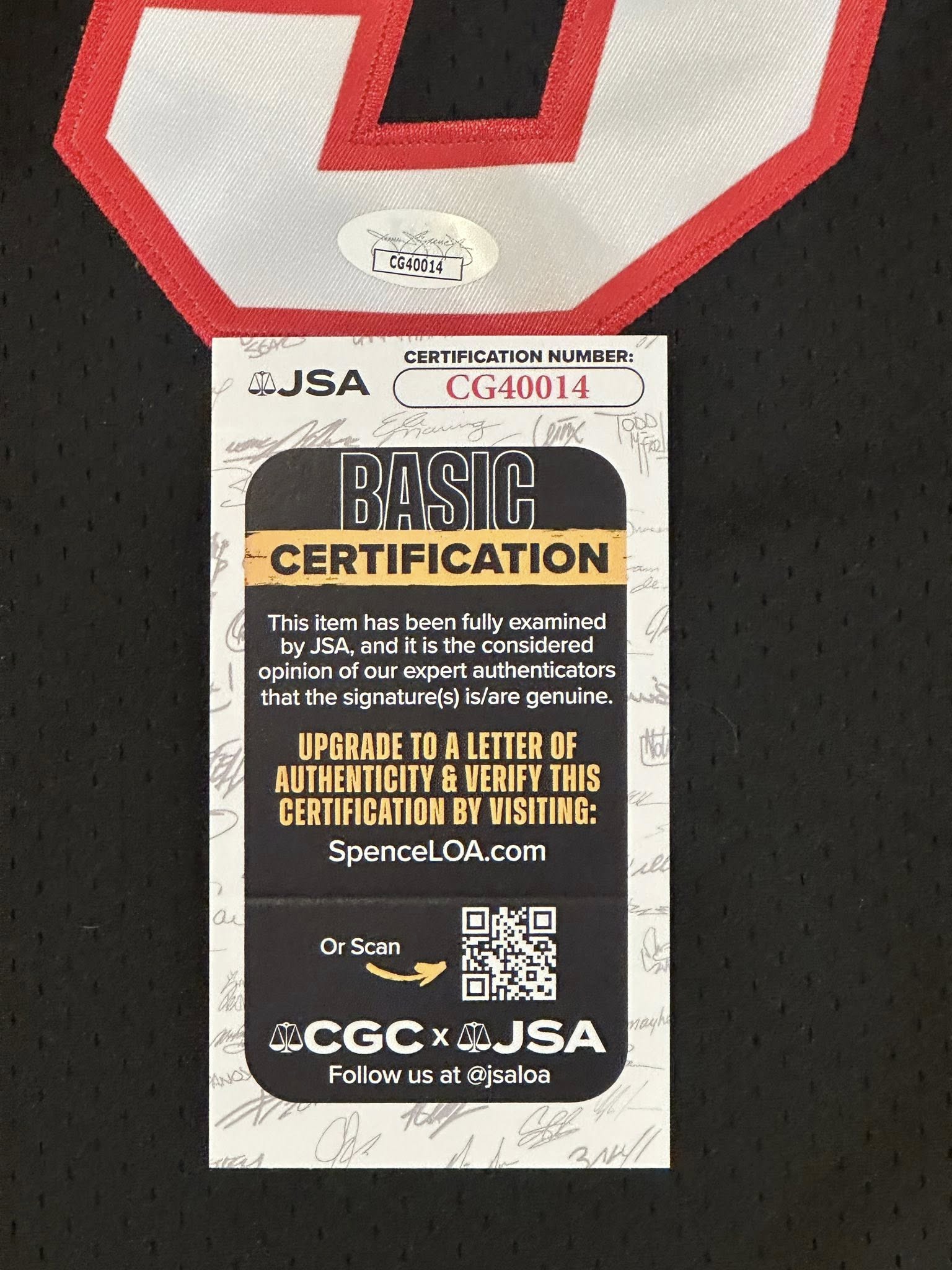 Dwyane Wade Autographed Miami Heat Jersey JSA COA-Right Off The Field