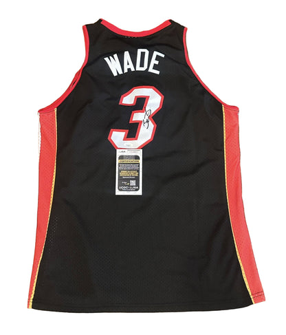 Dwyane Wade Autographed Miami Heat Jersey JSA COA-Right Off The Field