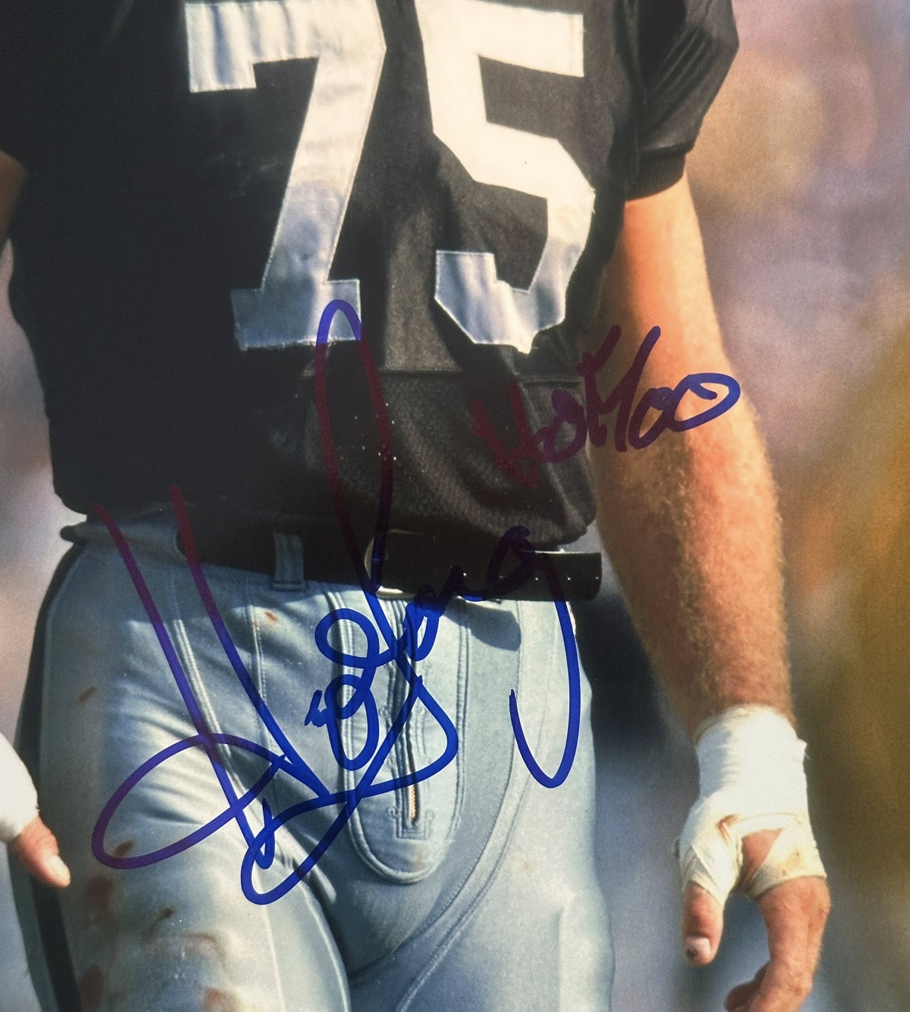 Howie Long Autographed 8x10 Photo JSA COA 'HOF 00' Inscription Oakland Raiders-Right Off The Field