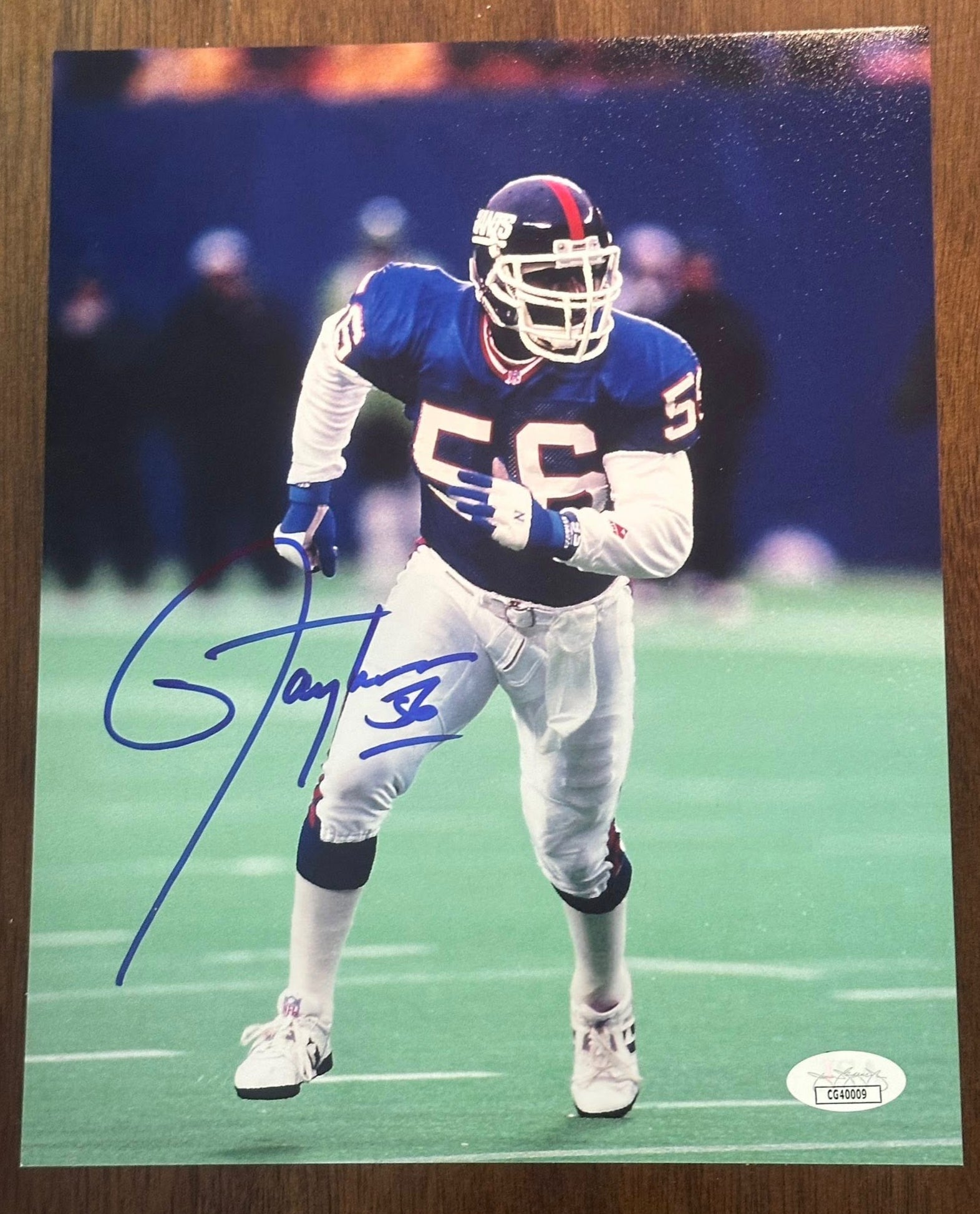 Lawrence Taylor New York Giants Autographed 8x10 Photo JSA COA-Right Off The Field
