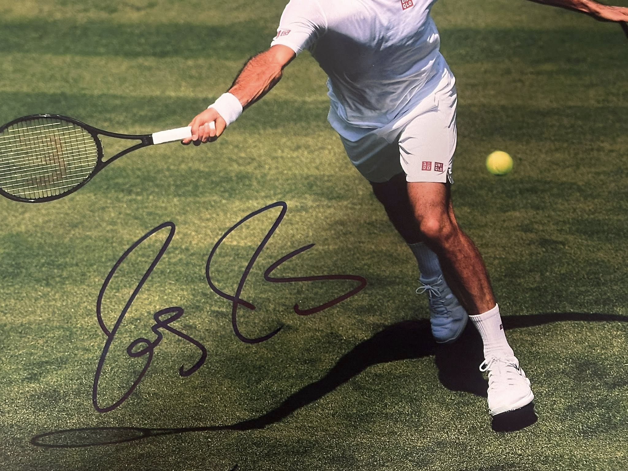 Roger Federer Autographed 11x14 Photo JSA COA-Right Off The Field