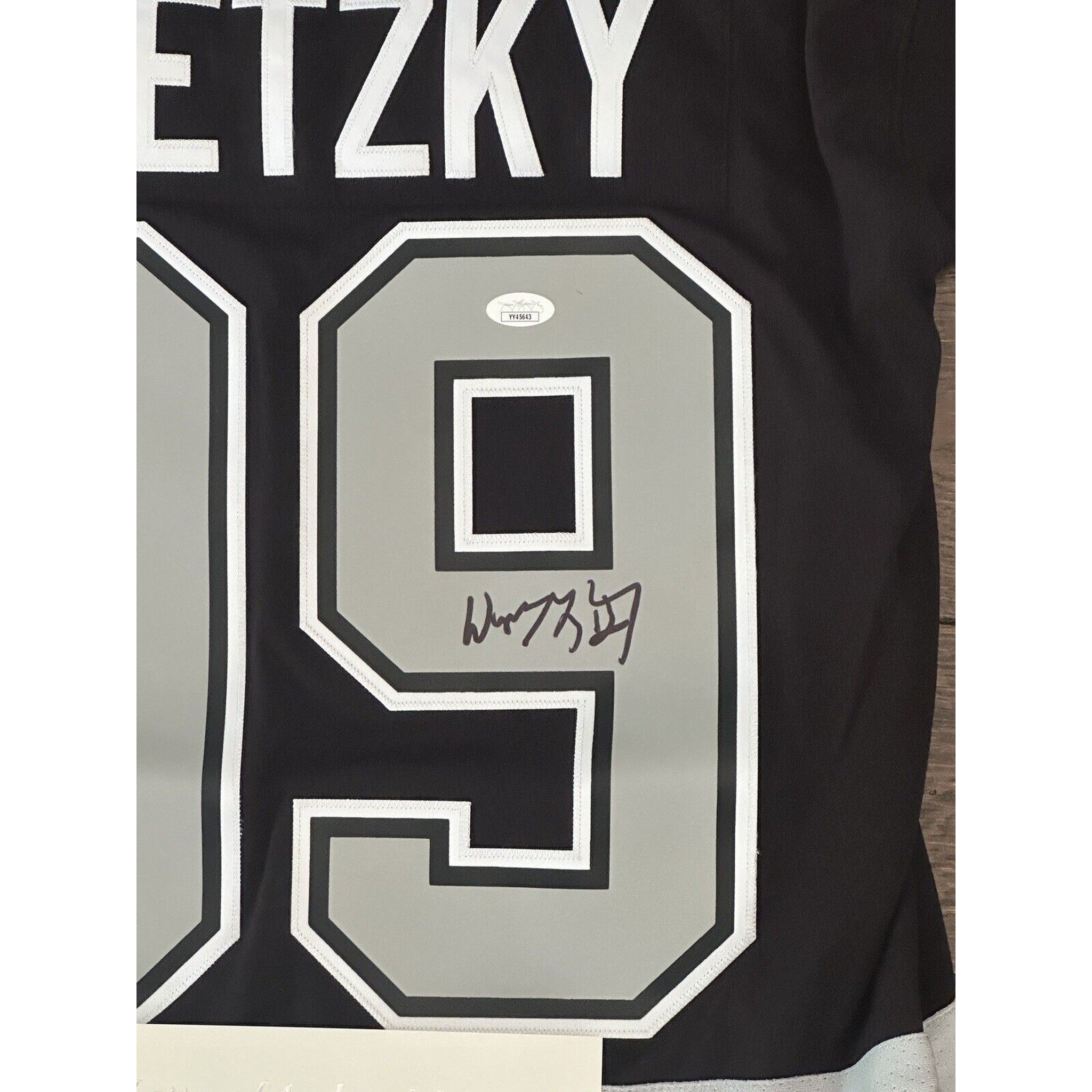 Wayne Gretzky Signed Los Angeles Kings Mitchell & Ness S Medium Jersey JSA LOA-Hockey-Right Off The Field